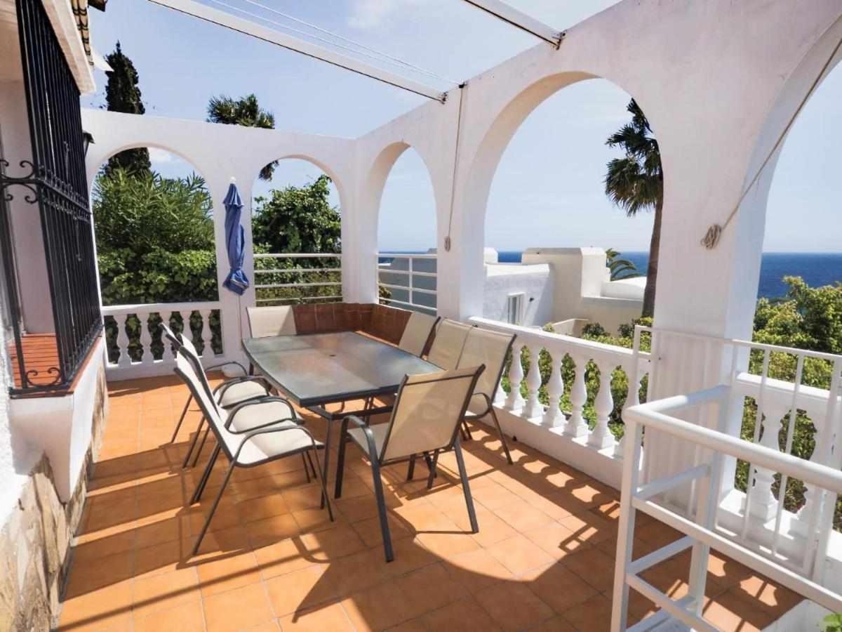 Villa Azahara เนร์คา ภายนอก รูปภาพ