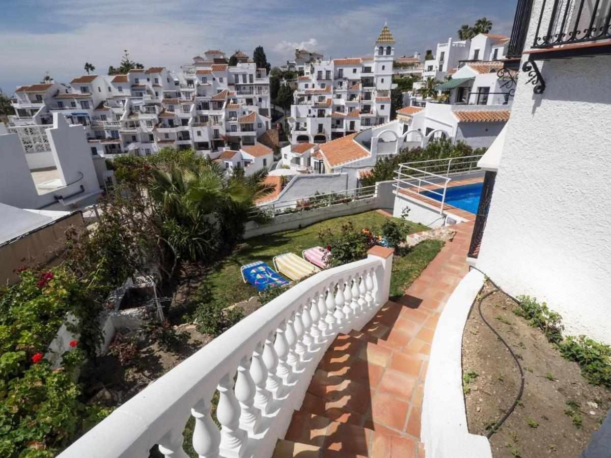 Villa Azahara เนร์คา ภายนอก รูปภาพ